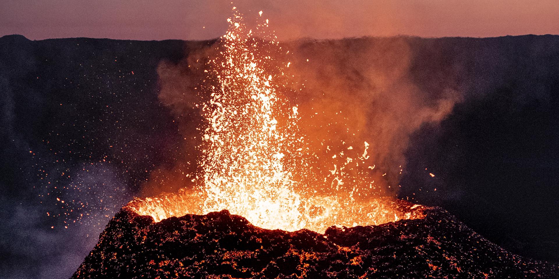 Réunion Island: Distinguishing Tourism from Geopolitical News